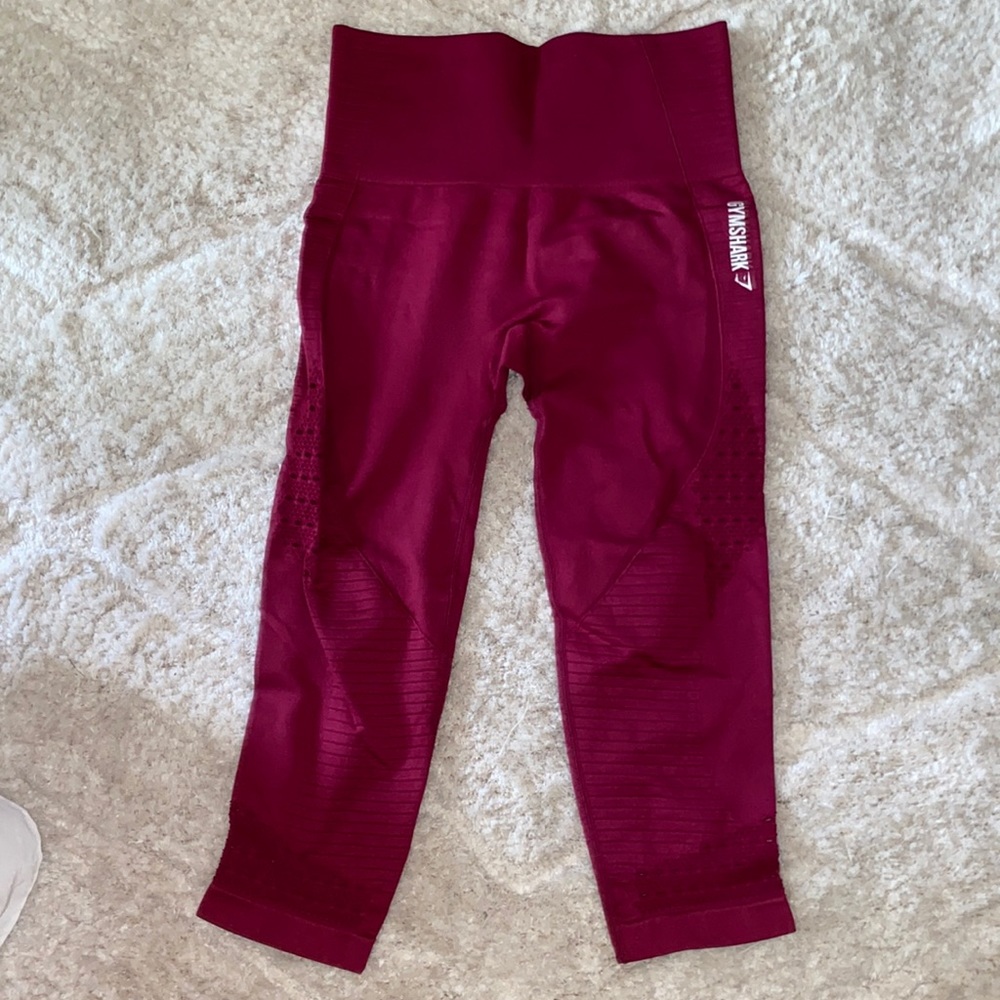 Energy + Seamless Cropped Leggings - Beet color